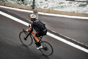 一场关于“电竞国际训练基地”的投资盛宴，机遇与挑战并存